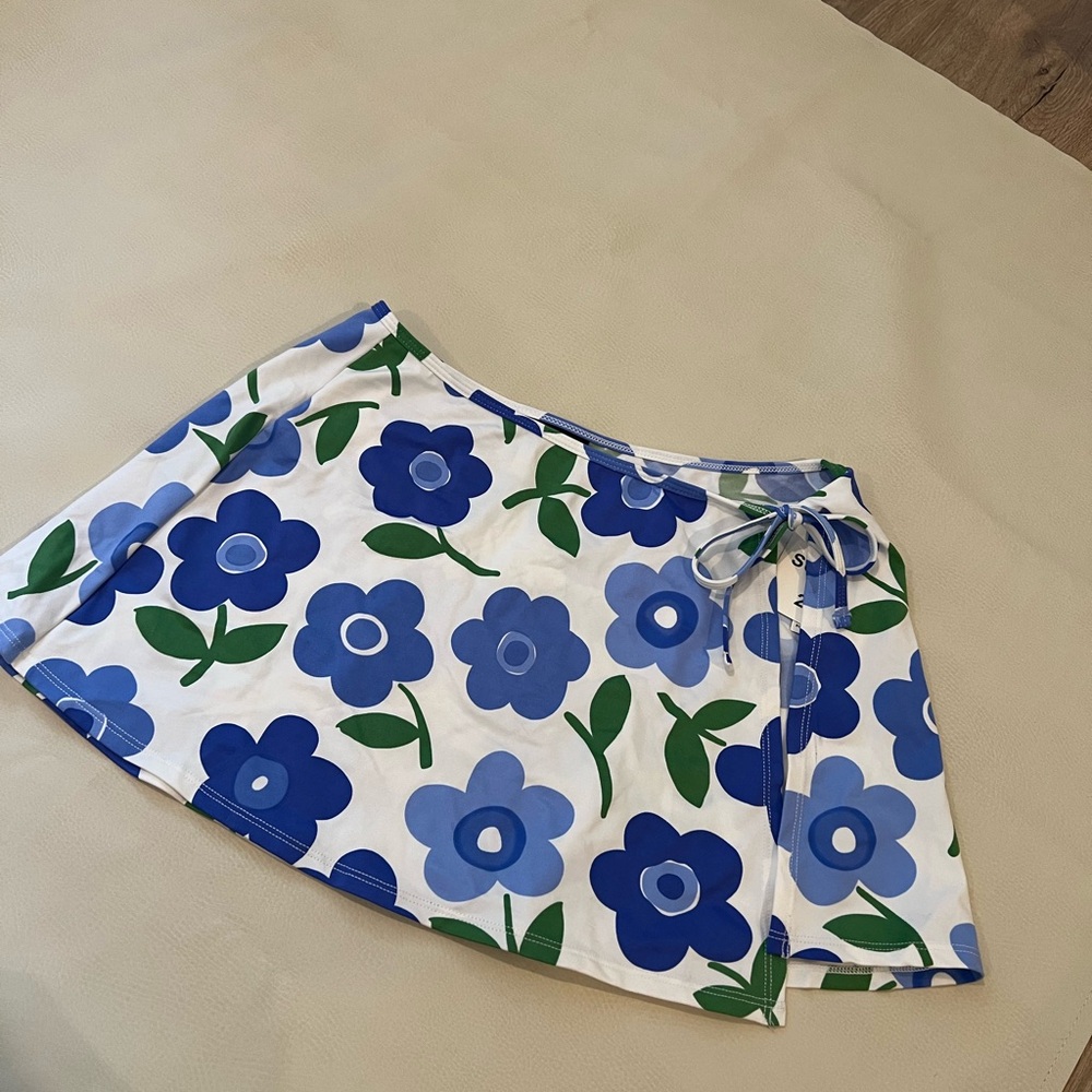 La Blanca swim skirt sarong coverup